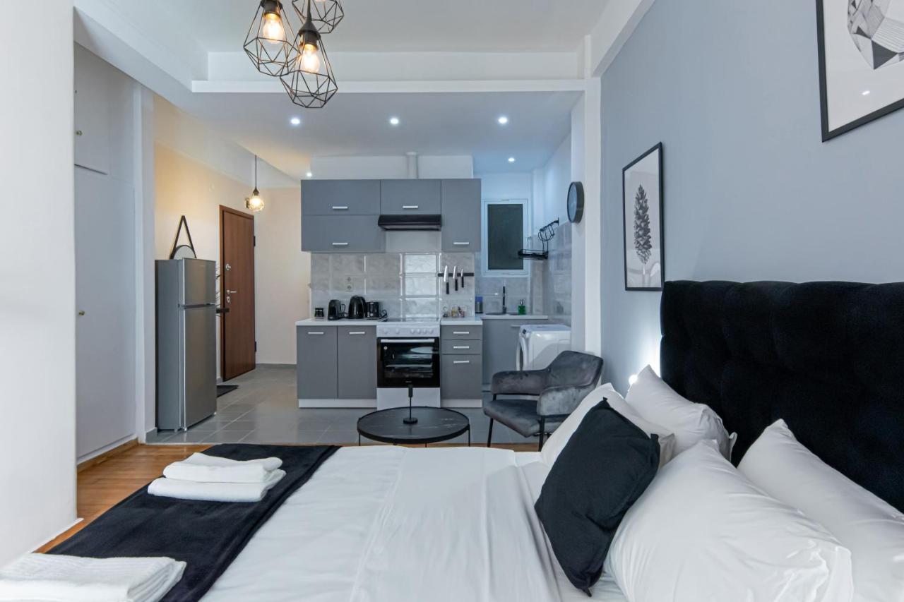 Couple Getaway With Queen Bed Daire Atina Dış mekan fotoğraf